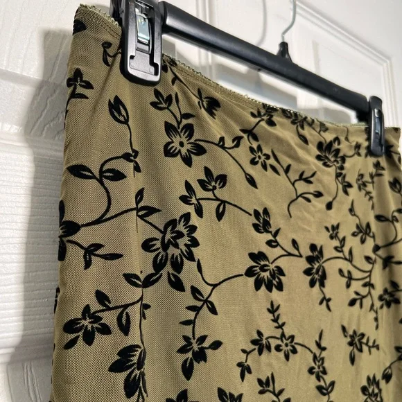 NWT Verdusa Women's High Waisted Mesh Floral Skirt - Picture 2 of 6